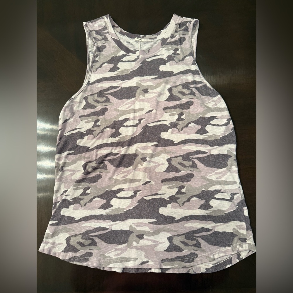 Monrow. Size Medium tank